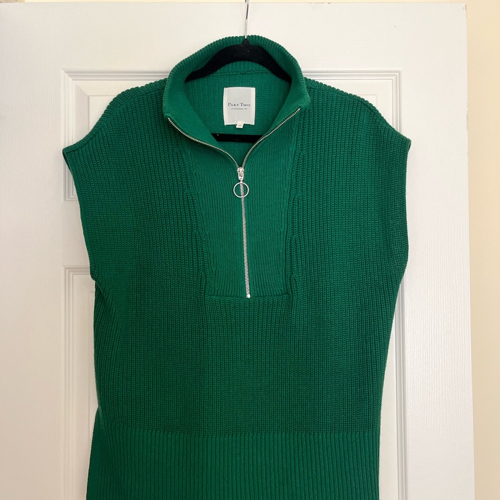 Green Sleeveless Knit Sweater with Zipper - Picture 1 of 2